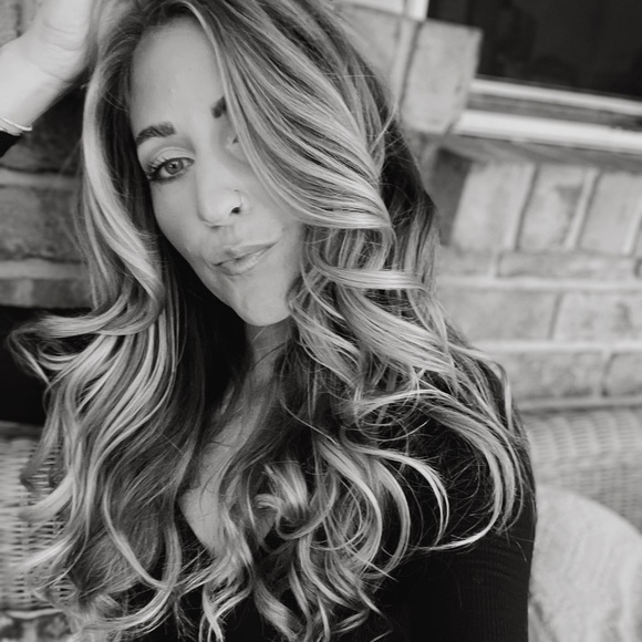 Meet your Posher, Hillary - Picture 5 of 6